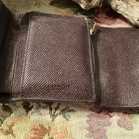 Coach Small Trifold Wallet Crossgrain Leather Metallic Plum CF412 RARE - Picture 6 of 9